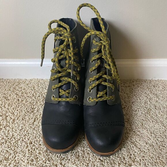 Sorel PDX Wedge Boots Lace Up Lexie Wedge Peatmoss Green Black 6 waterproof - Picture 2 of 6